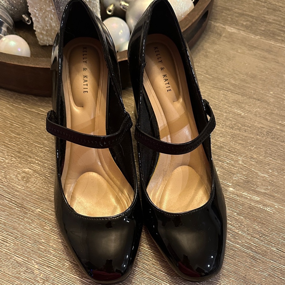 Kelly & Katie Black Patent Heels